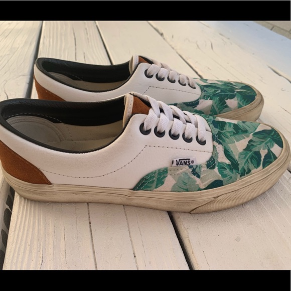 Customized Vans🌴🌴 - Picture 2 of 6
